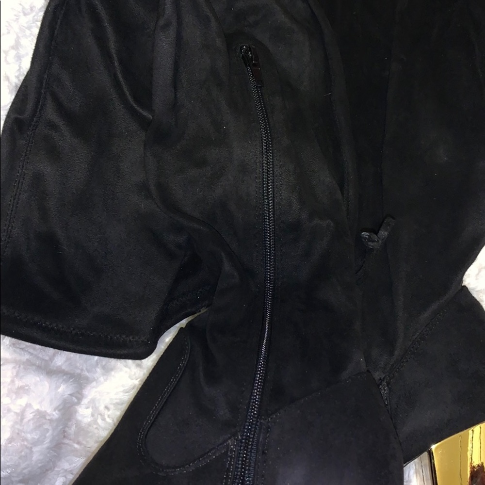 Boots - Picture 2 of 4